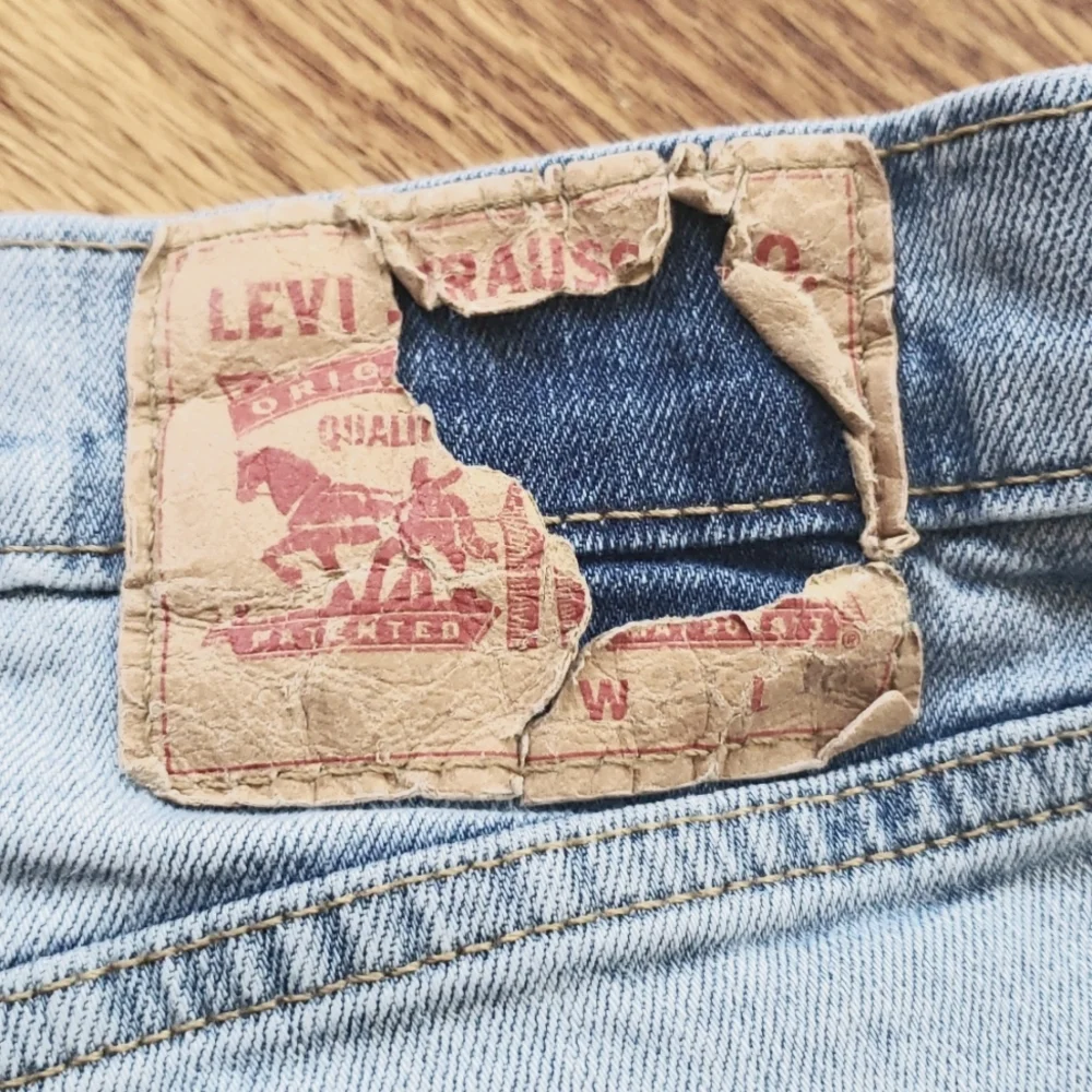 Levi's 502 Taper Blue Jeans  Size: W32 L30